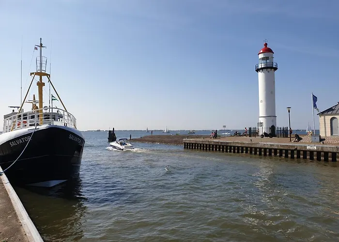 The Walnut Tree Hellevoetsluis